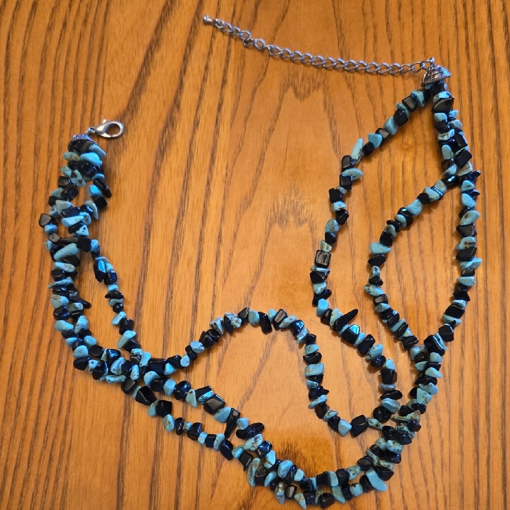 Elegant Turquoise and Black Stone Necklace